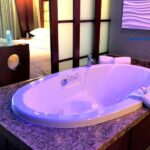 Hotels With Hot Tubs in Room